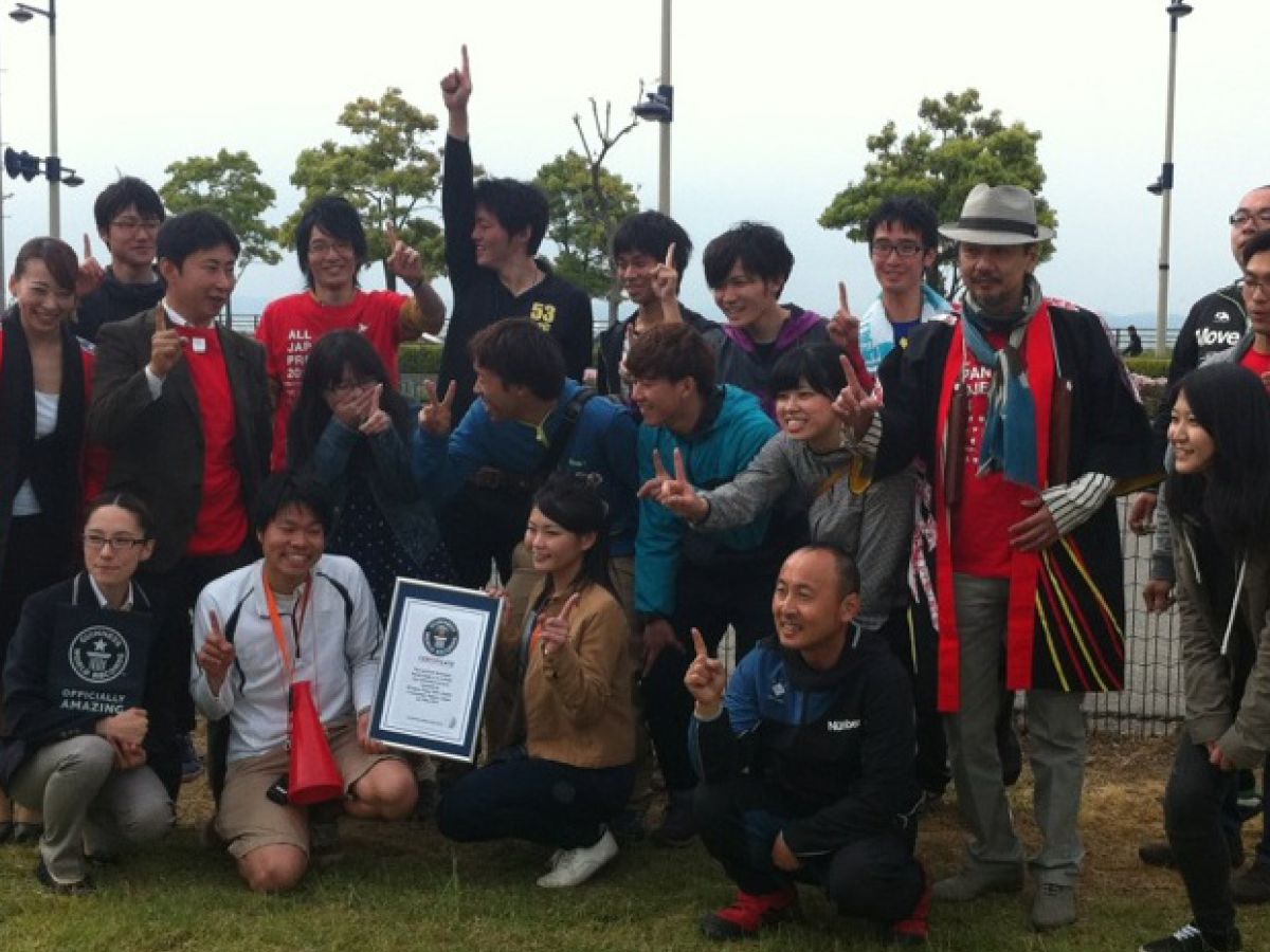 香川県で世界記録誕生！259人で作った巨大飛行機｜地域ブランドNEWS