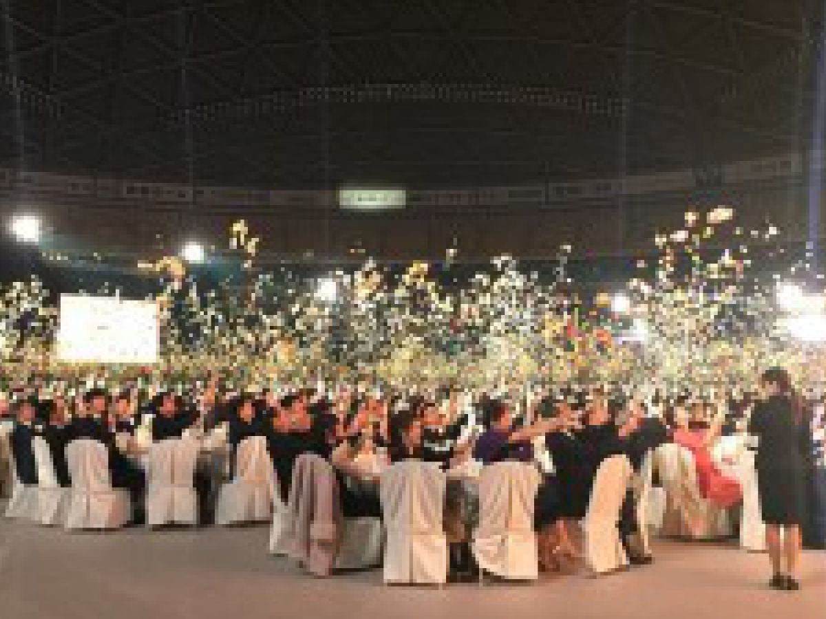 パーティークラッカーを一斉に発射、世界記録に認定／愛知県名古屋市  