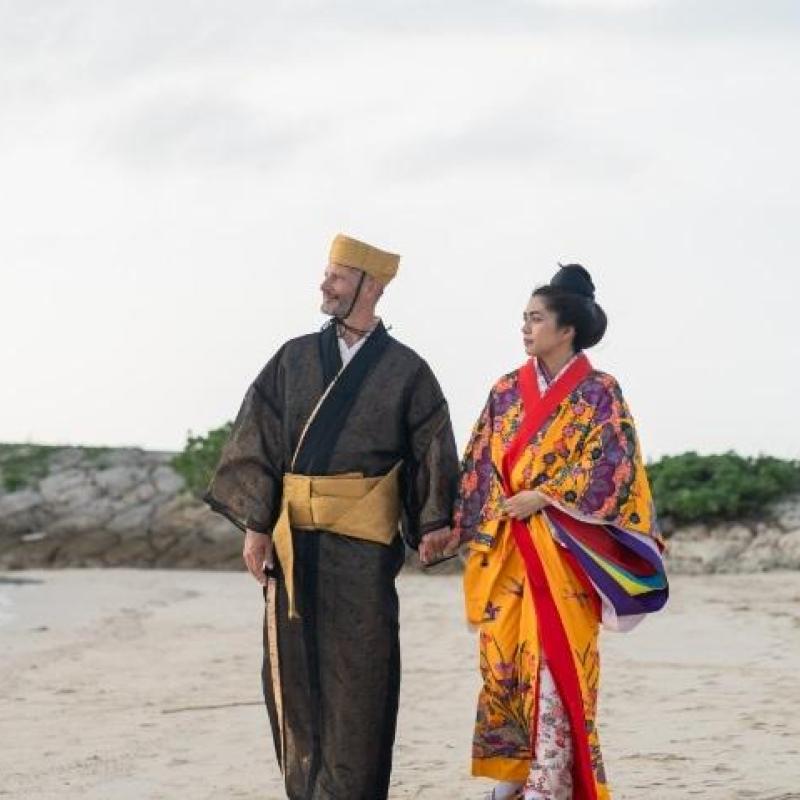 沖縄でインバウンド向けに、伝統的な方式の結婚式のツアーを造成